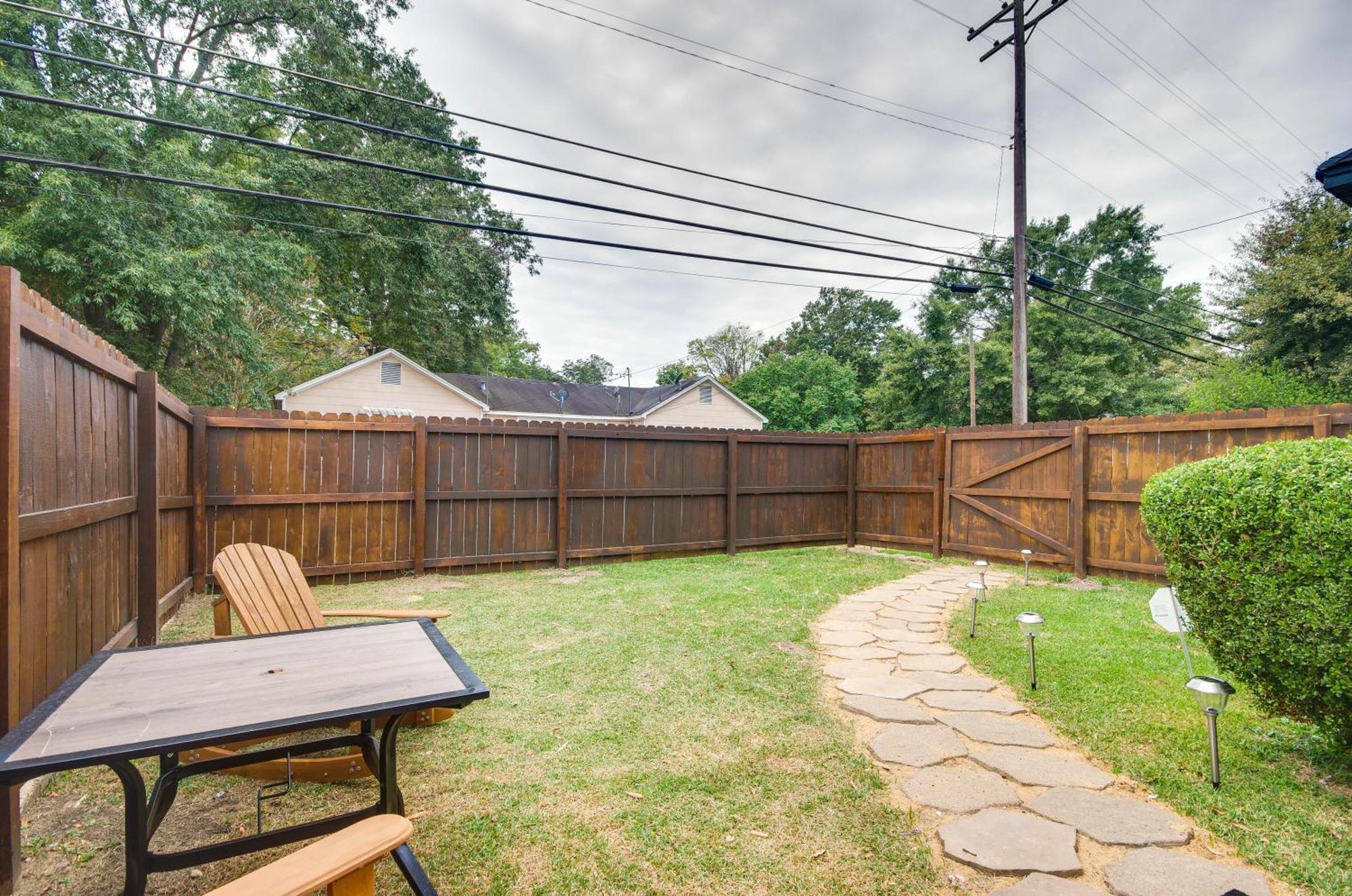 Modern Greenwood Studio Less Than 1 Mi To Downtown! Εξωτερικό φωτογραφία